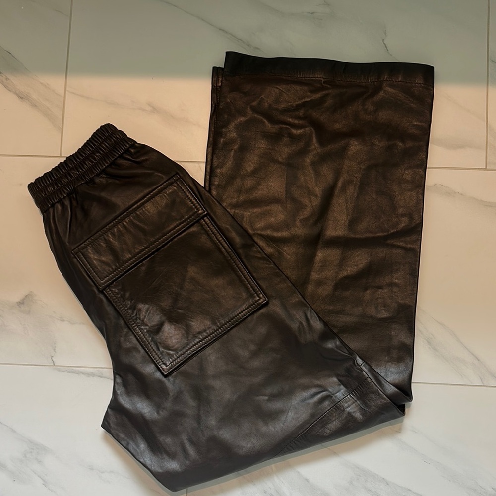 Zara Black Cargo Pants Sleek Modern Design